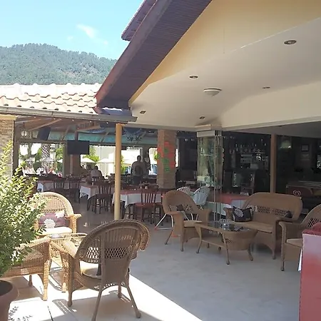 Sahin Palace Hotel 3*