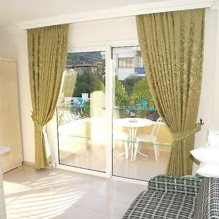 מלון Sahin Palace 3*