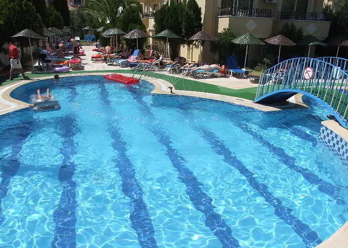 Sahin Palace 3* İçmeler